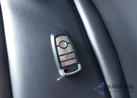 2021 Ford Explorer Xlt из США, поврежденный, VIN 1FMSK8DH8MGA66421